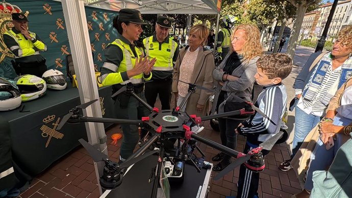 La Guardia Civil de Tráfico celebra su 65º aniversario con una jornada de puertas abiertas en Logroño