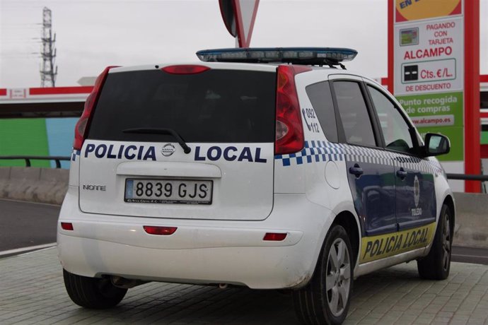 Archivo - COCHE POLICIA LOCAL