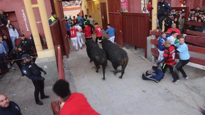 Cuarto encierro de Guadalajara, que deja dos heridos.