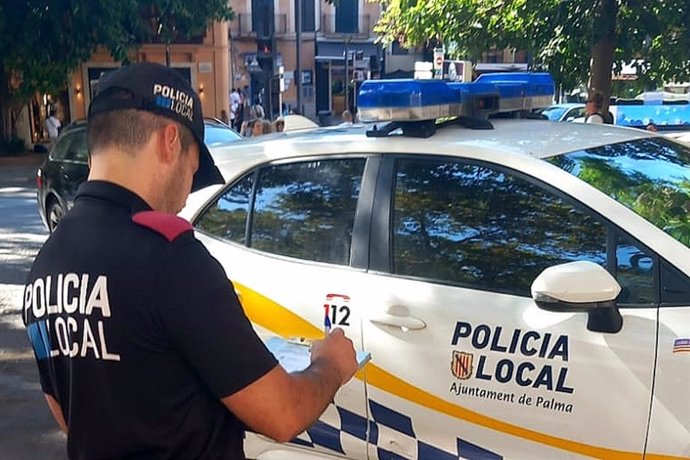 Agente de la Policía Local de Palma.