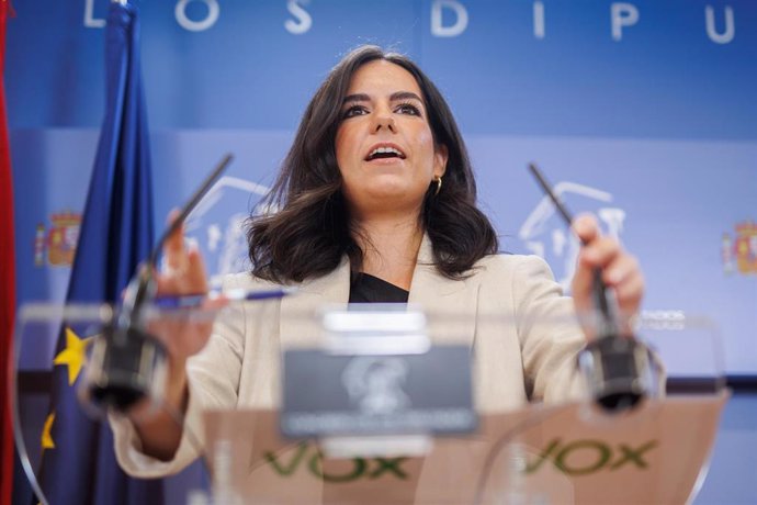 La portavoz de VOX en el Congreso, Pepa Millán, durante una rueda de prensa anterior a la Junta de Portavoces, a 3 de septiembre de 2024, en Madrid (España).