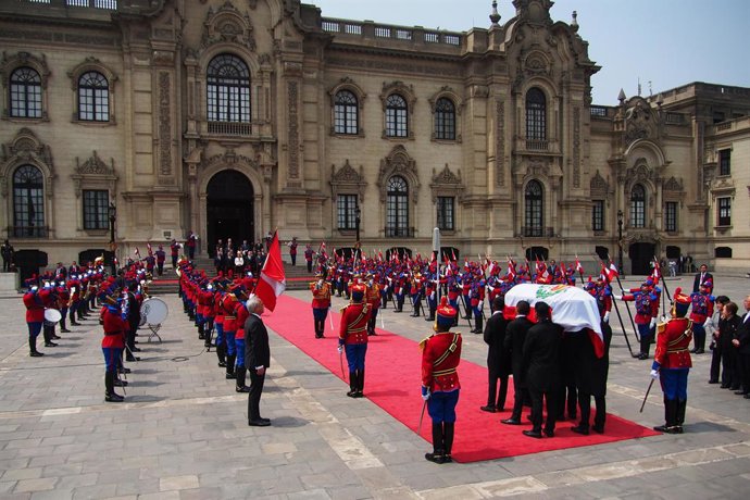 September 14, 2024, Lima, Lima, Peru: The Coffin with the mortal remains of the former Peruvian president and dictator Alberto Fujimori receiving honors as Head of State at the Government Palace. Fujimori had announced, a few months ago, his intention t