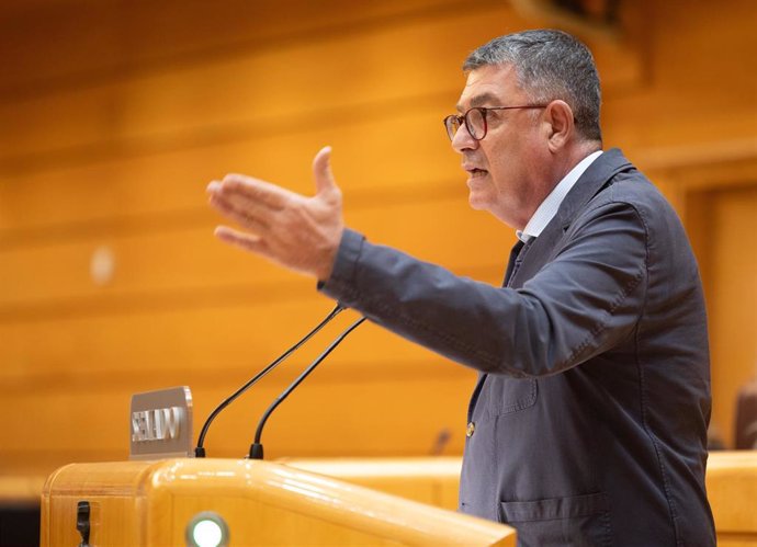 El senador de Compromís, Enric Morera, durante un pleno en el Senado, a 4 de septiembre de 2024