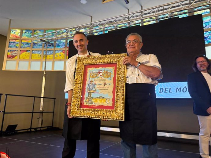 El Restaurante Miguel y Juani, de l'Alcúdia, cocina la 'mejor paella del mundo' en el Concurs Internacional de Sueca