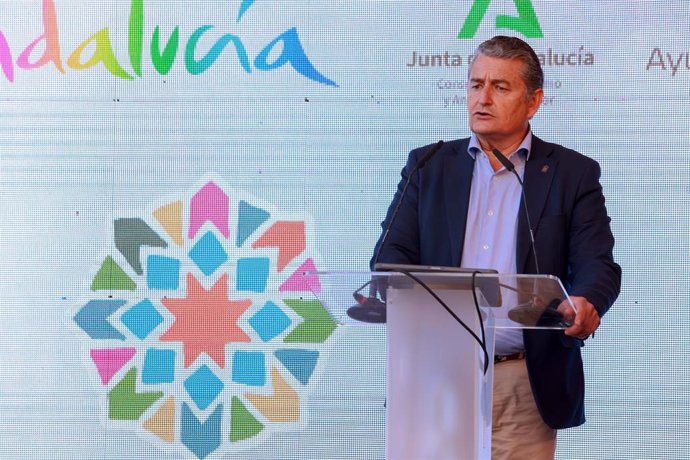 El consejero de la Presidencia, Interior, Diálogo Social y Simplificación Administrativa, Antonio Sanz, interviene durante el acto de presentación, a 16 de septiembre de 2024, en Jaén, Andalucía (España). El consejero de la Presidencia, Interior, Diálogo 