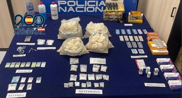 Desmantelado un nuevo narcopiso en Chueca donde un hombre, ya detenido, vendía varios tipos de droga