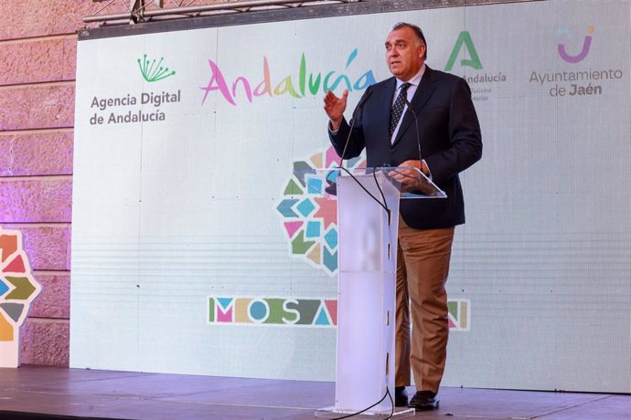 El consejero de Turismo y Andalucía Exterior, Arturo Bernal, en la presentación de Mosaicon.