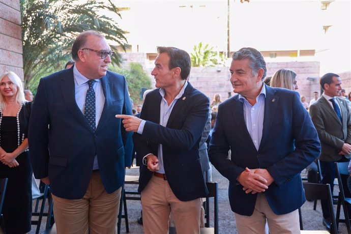 Arturo Bernal, Agustín González y Antonio Sanz, durante la presentación del evento Mosaicon.