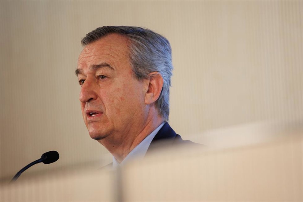 Archivo - El CEO de Banco Sabadell, César González-Bueno, durante una rueda de prensa de presentación de los resultados de Banco Sabadell correspondientes al primer trimestre de 2024, a 25 de abril de 2024, en Madrid (España). El Grupo Banco Sabadell ob