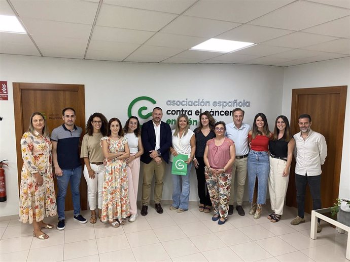 Visita a la sede de la AECC en Jaén.