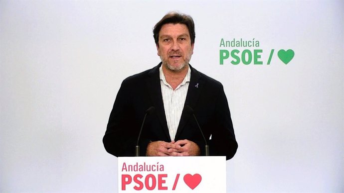 Archivo - El portavoz del PSOE de Huelva y parlamentario andaluz, Enrique Gaviño, en una imagen de archivo.