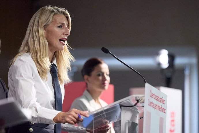 La vicepresidenta del Gobierno y ministra de Trabajo, Yolanda Díaz, presenta las propuestas de Sumar para los Presupuestos Generales del Estado junto a , en el Colegio de Arquitectos de Madrid, a 16 de septiembre de 2024, en Madrid (España). El partido ex