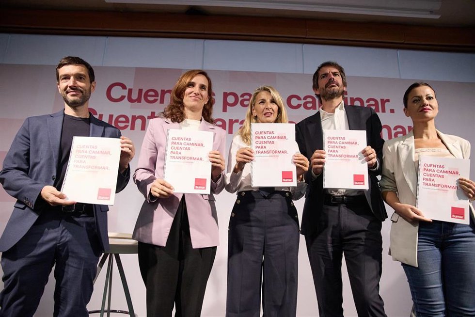 La vicepresidenta del Gobierno y ministra de Trabajo, Yolanda Díaz, presenta las propuestas de Sumar para los Presupuestos Generales del Estado junto al ministro de Derechos Sociales, Consumo y Agenda 2030, Pablo Bustinduy, la ministra de Sanidad, Mónic
