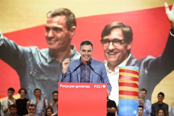 Archivo - El secretario general del PSOE y presidente del Gobierno, Pedro Sánchez, interviene durante un acto del PSC, en el Palau de Congressos de Catalunya, a 18 de mayo de 2024