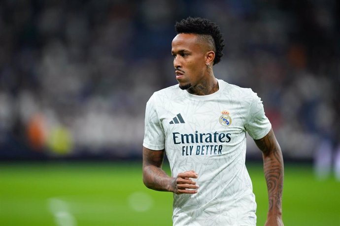 El brasileño Éder Militao, en un calentamiento con el Real Madrid.