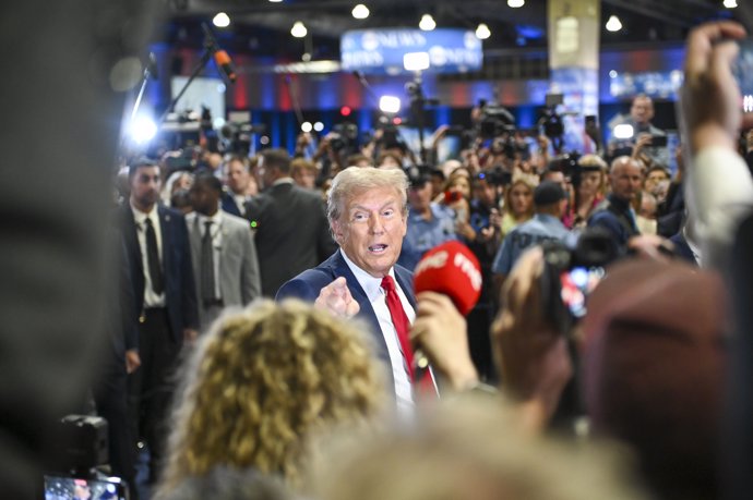 10 September 2024, US, Philadelphia: Former US President Donald Trump speaks to the media in the spin room of the Presidential debate at the Pennsylvania Convention Center in Philadelphia. Photo: Ricky Fitchett/ZUMA Press Wire/dpa