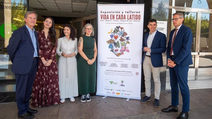 El IRJ acoge la exposición solidaria 'Vida en cada latido', del Telefono de la Esperanza y Agarra la vida