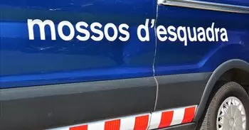 Buscan a un hombre por presuntamente amputar la mano de su pareja en Santa Coloma (Barcelona)