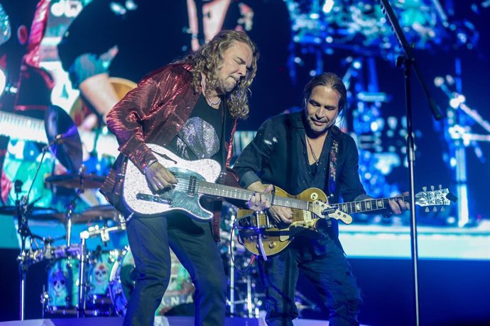 Archivo - La banda Maná durante su concierto en el WiZink Center, a 3 de julio de 2024, en Madrid (España). Maná es una banda de pop rock latino de origen mexicano fundada en 1986 en Guadalajara, Jalisco. Ha vendido más de 50 millones de discos en todo el