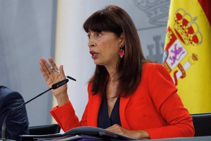 La ministra de Igualdad, Ana Redondo, durante una rueda de prensa posterior a la Reunión del Consejo de Ministros, en el Palacio de La Moncloa, a 17 de septiembre de 2024, en Madrid (España).