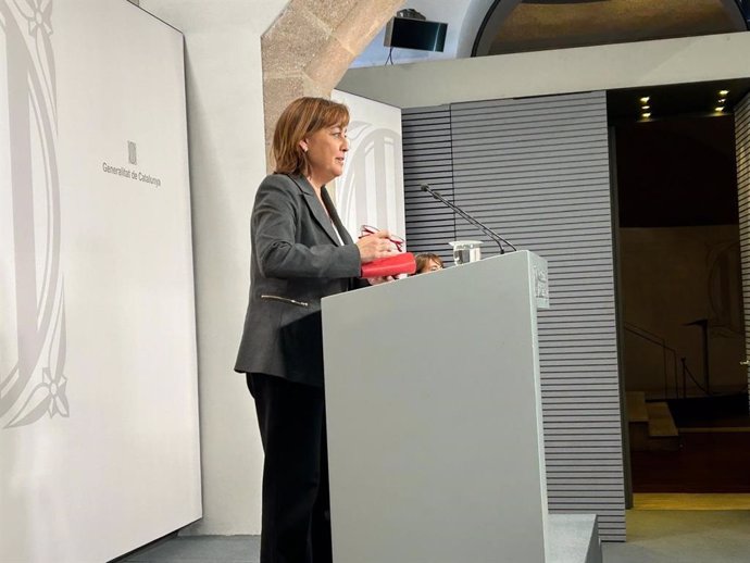 La portavoz del Govern, Sílvia Paneque, en una rueda de prensa en el Palau de la Generalitat