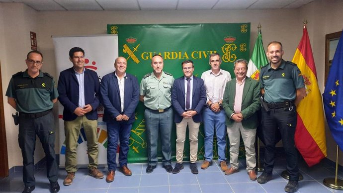 La Diputación de Badajoz y la Guardia Civil dan a conocer las actuaciones que se realizarán en cuarteles de la provincia.