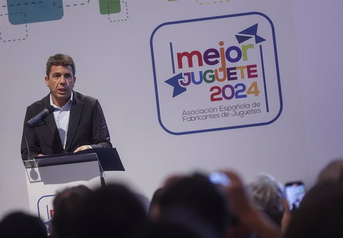 El presidente de la Generalitat, Carlos Mazón, interviene durante la entrega de Premios al Mejor Juguete 2024