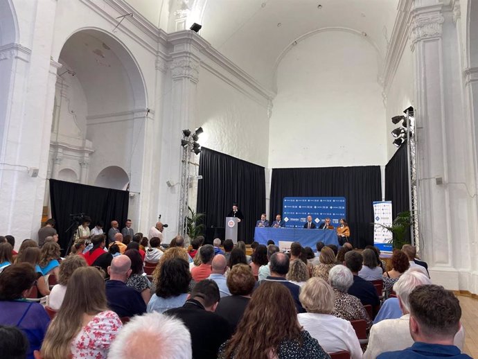 El rector de la UIB, Jaume Carot, en la inauguración del curso académico 2024-2025 en Menorca.