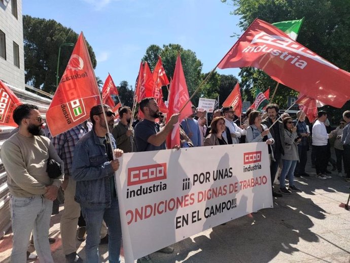 Una concentración de CCOO por el convenio del campo, en una imagen de archivo.