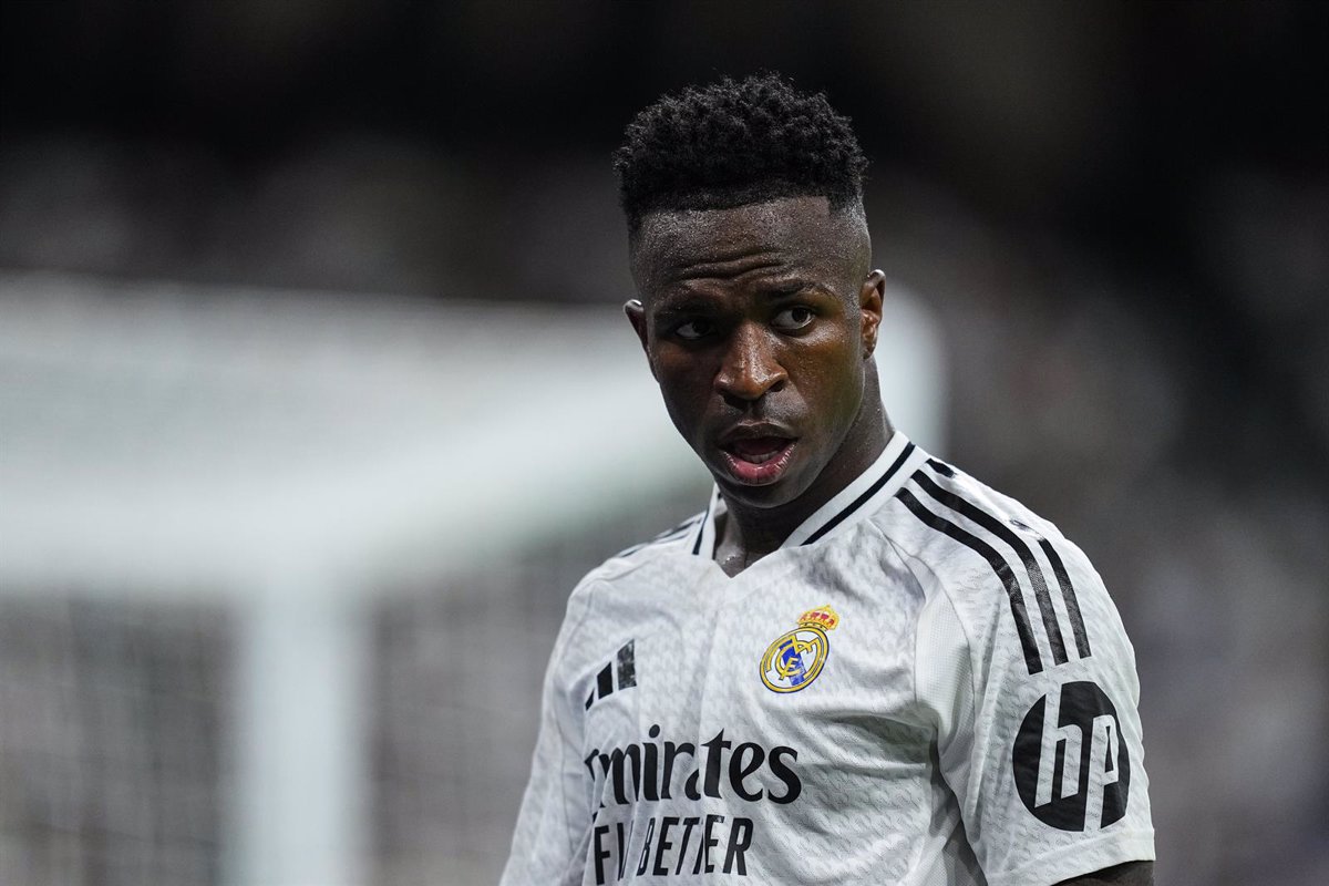 Anti-violence fines a fan 60,001 euros for spreading racist insults about Vinícius in X