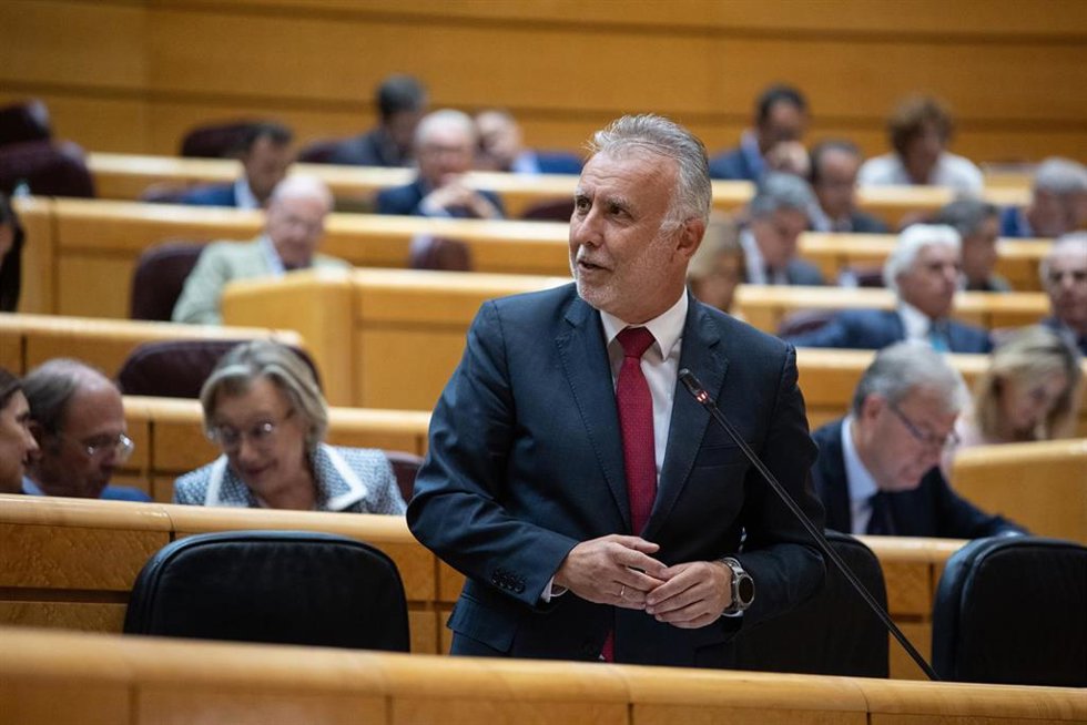 El ministro de Política Territorial y Función Pública, Ángel Víctor Torres, durante una sesión plenaria en la Cámara Alta, a 17 de septiembre de 2024, en Madrid (España). 