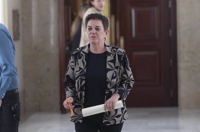 La portavoz de Eh Bildu en el Congreso, Mertxe Aizpurua, a su llegada a una reunión de la Junta de Portavoces, en el Congreso de los Diputados, a 17 de septiembre de 2024, en Madrid (España).