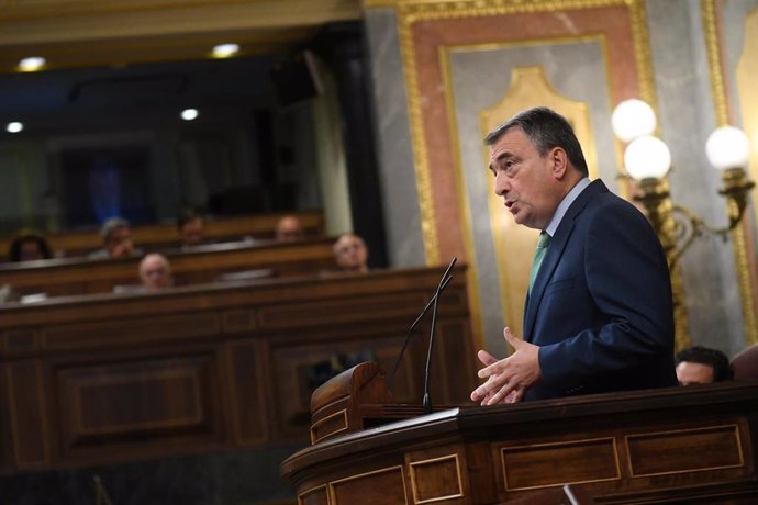 El portavoz del PNV en el Congreso, Aitor Esteban, durante una sesión plenaria.