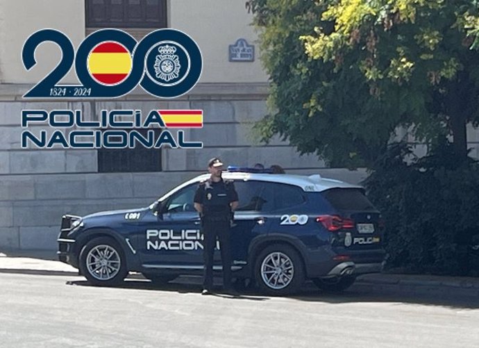 Dotación policial en Granada