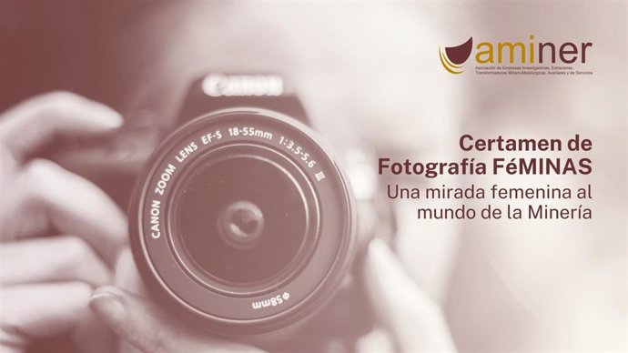 Cartel del 'Certamen de fotografía FéMINAS'.