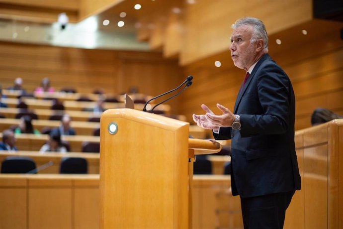 El ministro de Política Territorial y Memoria Democrática, Ángel Víctor Torres, durante una sesión plenaria en la Cámara Alta, a 17 de septiembre de 2024, en Madrid (España). 