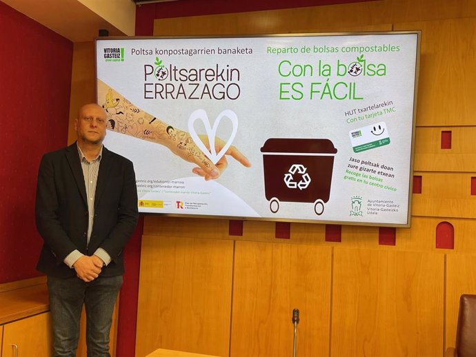 Ayuntamiento de Vitoria comienza el viernes el reparto gratuito de 2 millones de bolsas compostables para el reciclaje