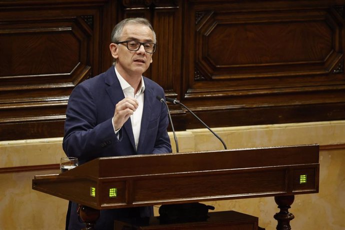 Archivo - El presidente del grupo parlamentario de ERC, Josep Maria Jové, interviene durante el debate del pleno de investidura, en el Parlament, a 8 de agosto de 2024