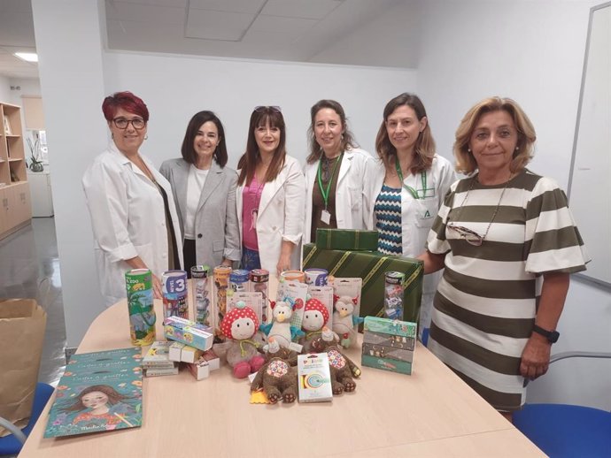 Donación de juguetes para los pequeños del Hospital de Jerez.