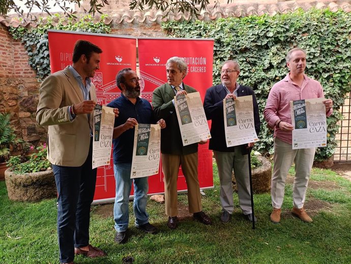 Presentación de las jornadas gastronómicas 'De la Montaña a la mesa' que se celebrarán en Cáceres el 28 de septiembre para promocionar la carne de caza