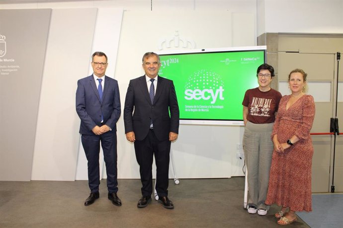 El consejero de Medio Ambiente, Universidades, Investigación y Mar Menor, Juan María Vázquez, en la presentación de la Semana de la Ciencia y la Tecnología 2024