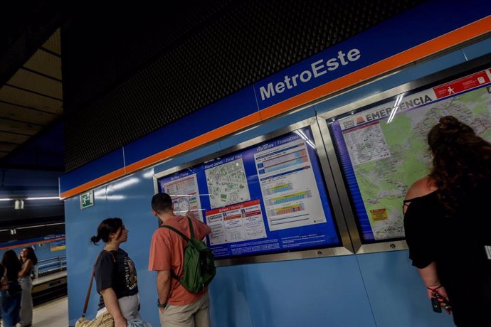 Archivo - Andén de la estación de MetroEste, a 22 de junio de 2024, en Madrid (España). La estación MetroEste pertenece a la Línea 7 de Metro de Madrid.