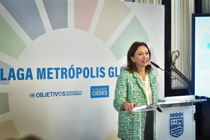 La delegada de la Junta de Andalucía en Málaga, Patricia Navarro, en la jornada de conclusiones del Foro de Alcaldes sobre Movilidad.