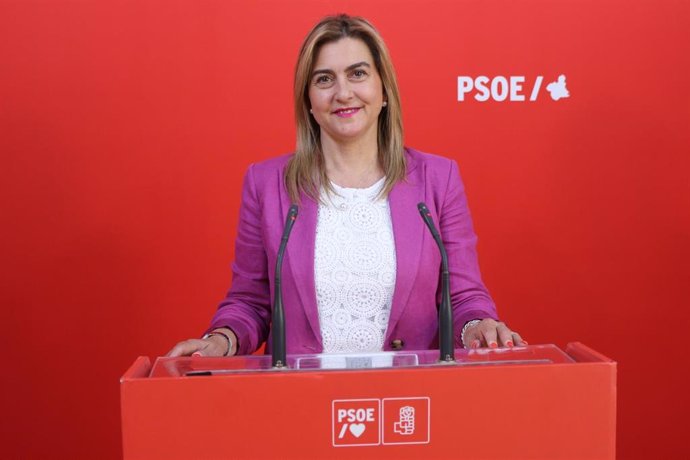 Archivo - La vicesecretaria general y portavoz del PSOE de la Región de Murcia, Carmina Fernández