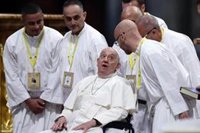 El Papa elogia a Enzo Bianchi, expulsado por el Vaticano de la comunidad que fundó, en el prólogo de uno de sus libros