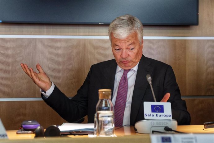 El comisario de Justicia de la UE, Didier Reynders, ofrece una rueda de prensa en las oficinas de la Representación de la Comisión Europea en España, a 18 de septiembre de 2024, en Madrid (España). Reynders ha viajado a Madrid para hacer balance del desbl