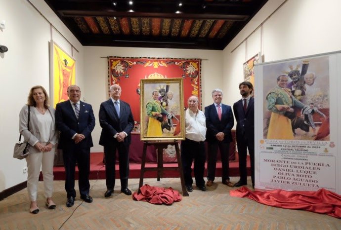 Presentación del festival taurino a beneficio de Nuevo Futuro y la hermandad de Los Gitanos, en el Salón de los Carteles de la Maestranza.