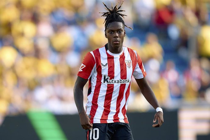 Nico Williams of Athletic Club looks on during the Spanish league, La Liga EA Sports, football match played between UD Las Palmas and Athletic Club at Estadio Gran Canaria on September 15, 2024, in Las Palmas de Gran Canaria, Spain.