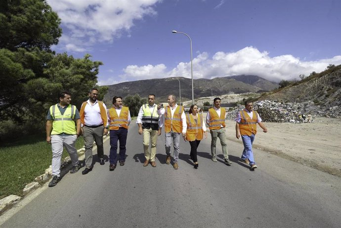 Visita del presidente de la Diputación de Granada, Francis Rodríguez, a Vélez de Benaudalla