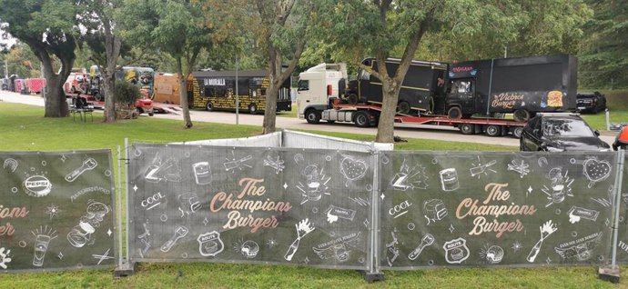 El parque del Runa acoge desde este jueves 'The Champions Burger', que busca elegir la mejor hamburguesa